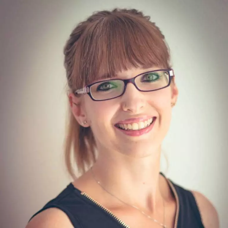 Make Your Office - Angi Bey